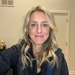 Holly - @hollybacknow - Instagram