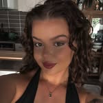Holly Betts - @hollybettss - Instagram
