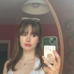 holly betts - @_hollybetts - Instagram