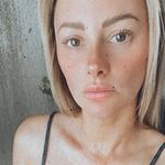 Holly Betts - @bettsyxx - Instagram