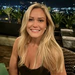 Holly Betts - @hollyebetts - Instagram