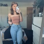 Holly Bickley - @hollybickley - Instagram