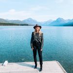 Holly Bolden - @travelthingsoils - Instagram