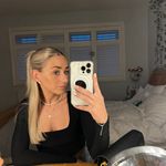 hols - @holly.bond - Instagram