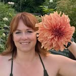 Holly Bonner - @hollynoel55 - Instagram