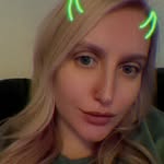 Holly broad - @hollybobzandherbooks - Instagram