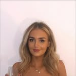 Holly Broad - @hollbroad - Instagram