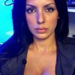 Holly Burch - @holly_hot_shot - Instagram