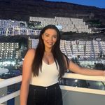 Holly Burrows - @holly_burrows - Instagram
