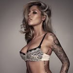 Holly Burt - @holly89polly - Instagram