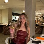 Holly Burt - Facebook