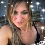 Holly Burton - @holly.burton.581 - Instagram