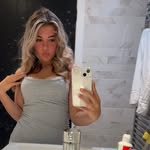 𝒽ℴ𝓁𝓁𝓎 - @holly.burtonxo - Instagram