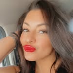 Holly Sheppard Vela - @hollychanel5 - Instagram