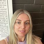 Holly Coates - @hotmoneygold - Instagram