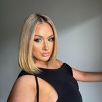 Holly Costello - @hollycostello - Instagram