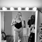 Holly Costello - @hollyycostello - Instagram