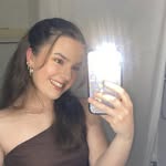 Holly Davidson - @hollyd2000 - Instagram