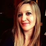 Holly Dickens - @hot_lips_happy_face - Instagram