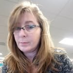 Holly Doering Lewis - @holly_thecatsicle - Instagram