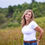 Holly Fuller - @hikingal75 - Instagram