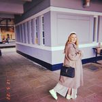 @hollygower - Instagram