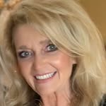 Holly Granger - @hair_skin_wellness - Instagram