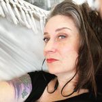 Holly Hahn - @hollyhahn614 - Instagram