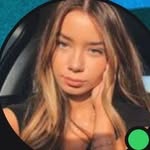 Holly Hallam - @christinadavis08 - Instagram