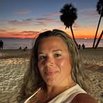 Holly Holcomb - Facebook