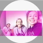Holly 💚xx - @hollyirving__ - Instagram