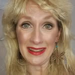 Holly Janowski - @hollyjcomedy - Instagram
