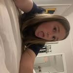 @holly.large11 - Instagram