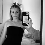 em - @holly_lean_ - Instagram