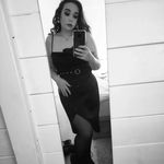 Holly Marks - @hollymarks96 - Instagram