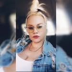 Holly Mauer - @holly.so.weird - Instagram