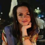 Holly McNally - @handpickedbyholly - Instagram
