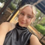 Holly - @hollymessenger - Instagram