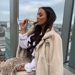 Holly Millar - @hollymillar295 - Instagram
