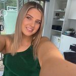 Holly Munro - @hollymunro5 - Instagram