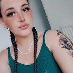 holly owen - @hollyowen1998 - Instagram