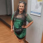 Holly Plummer - @hollyplummer2812 - Instagram