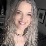 Holly Rowe - @rowegallery - Instagram