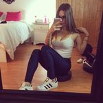 Holly Schofield - @hollyschofield26 - Instagram
