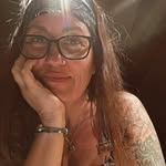 Holly Sims - @hollysimslittlefeather - Instagram