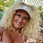 Holly Slaughter Newton - @hollynewton9999 - Instagram