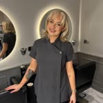 Holly @Stacey McKnight Hairdressing - @byhollysyrett - Instagram