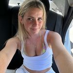 @holly.strong - Instagram