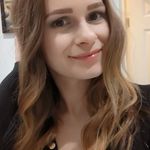 Holly Tilley - @holly.elle - Instagram