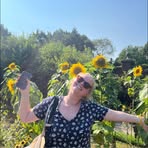 Holly Wakefield - Facebook